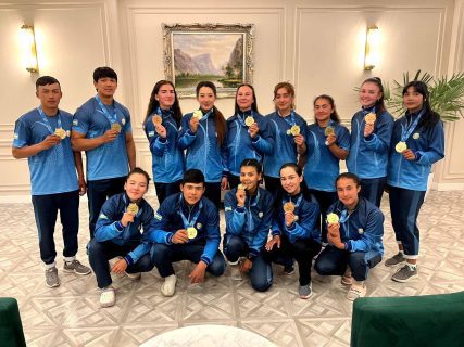 Узбекские спортсмены завоевали несколько наград на чемпионате Азии по гребле на байдарках и каноэ