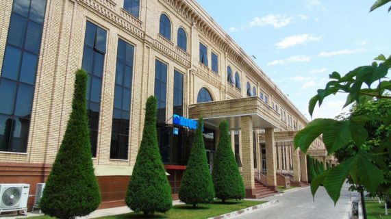 В Ташкенте компания взяла кредит в банке и выкупила здание его головного офиса
