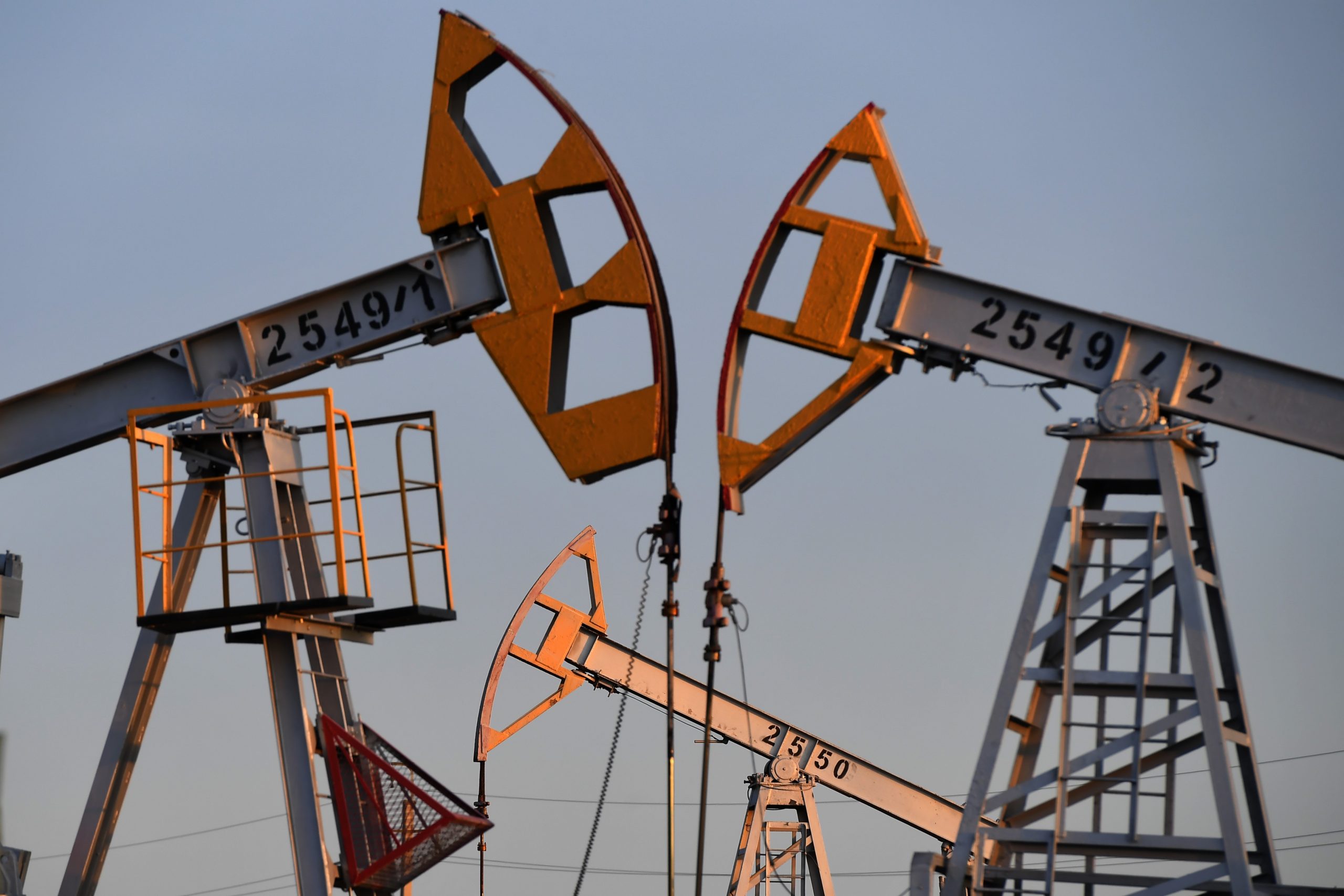 Узбекистан купит у России сотни тысяч тонн нефти
