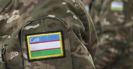 В Ташкенте начальник военкомата торговал военными билетами
