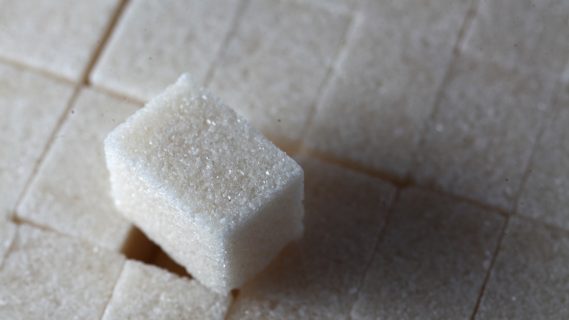 Узбекистан готовится к ажиотажному спросу на сахар
