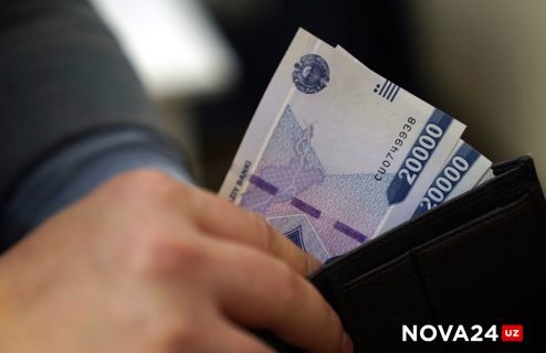 Узбекистанцы стали чаще снимать деньги с карт и пользоваться «наличкой»