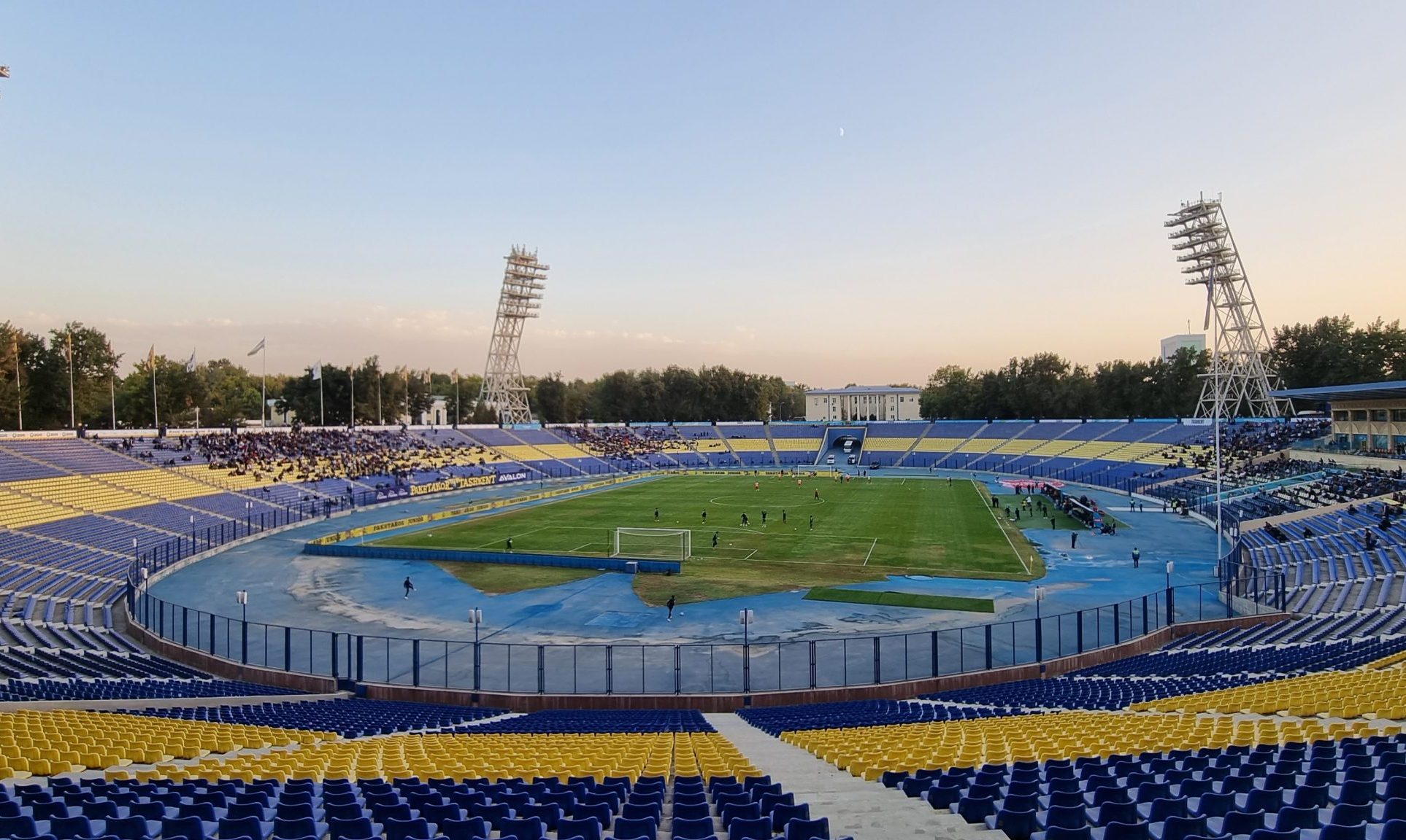 Фанаты сломали «Пахтакор»: стадион закрыли на ремонт