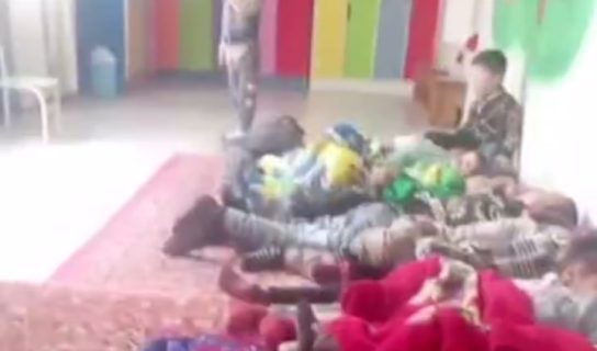 В Фергане воспитанников детсада уложили спать на пол