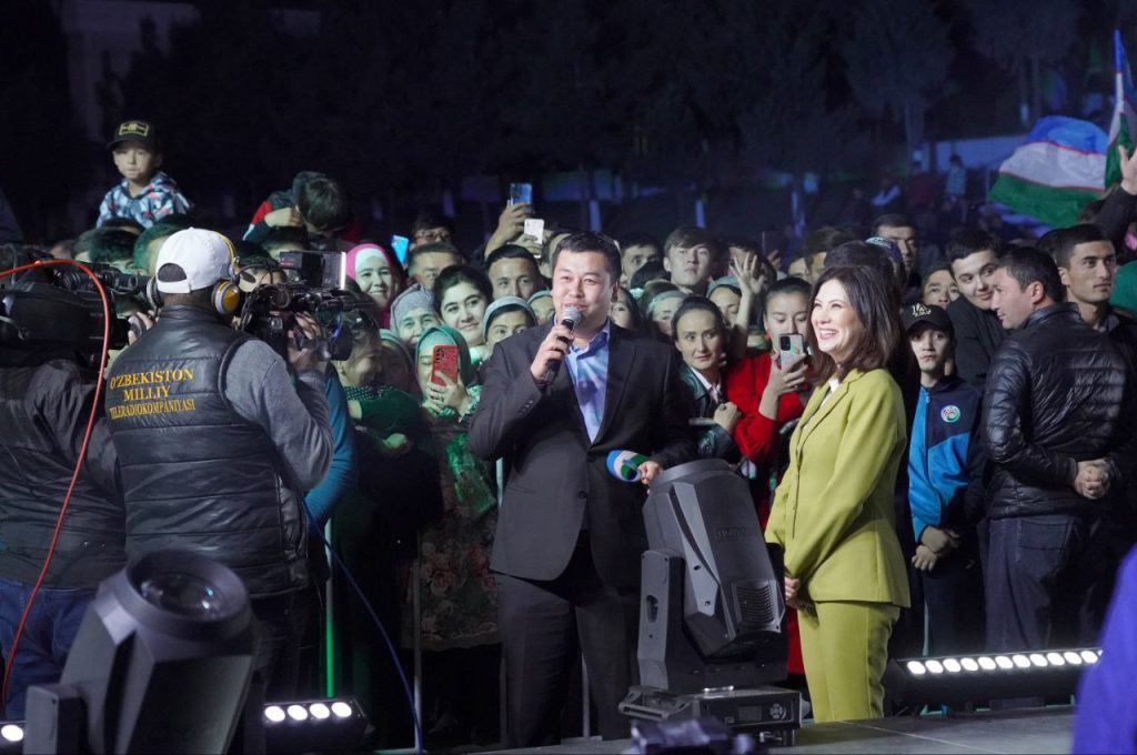 В Наманганской области прошло мероприятие и концерт под лозунгом «Конституция наша!»