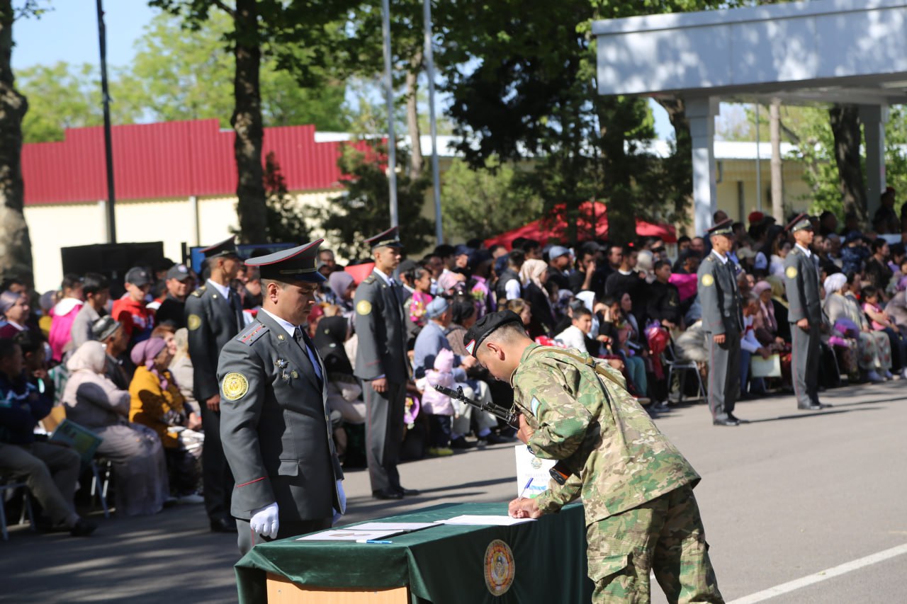 Военные Узбекистана дали присягу родине