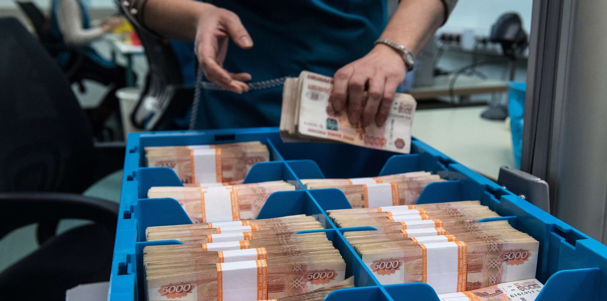 Рубль приблизился к отметке в 150 сумов — курсы валют