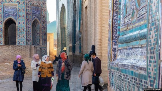 Узбекистанцы путешествуют преимущественно с семьей