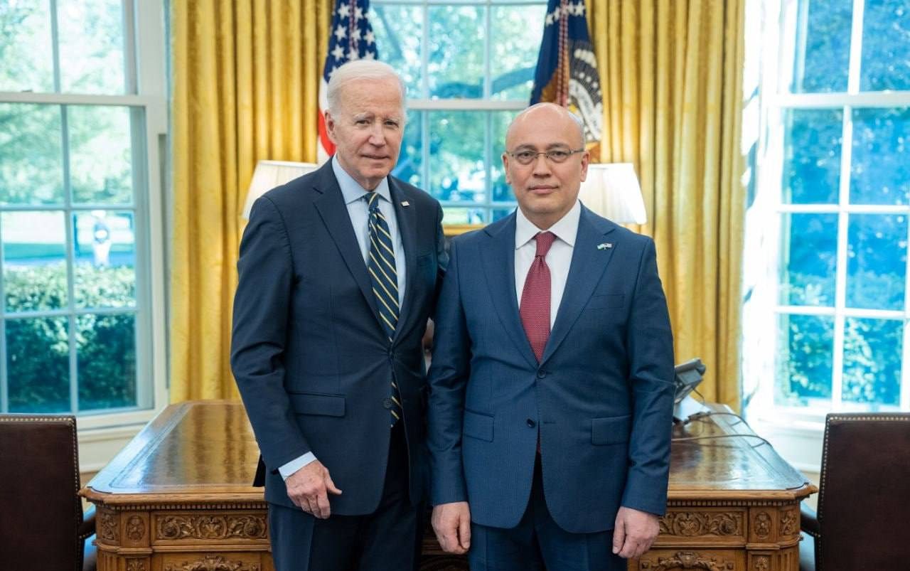 Новый посол Узбекистана вручил президенту США верительные грамоты