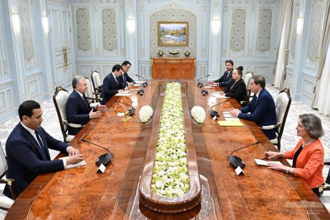Шавкат Умурзаков и министр внешней торговли Франции обсудили водоснабжение в Ташкенте