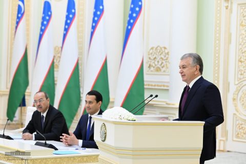 Президент рассказал, что подняло настроение узбекистанцев