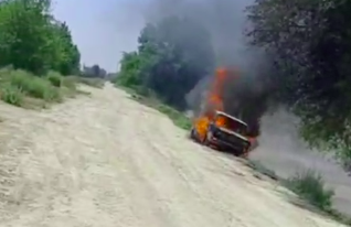 В Кашкадарье сгорел «Жигули» с человеком внутри — видео