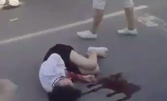 В Алмалыке сбили двух школьниц — видео