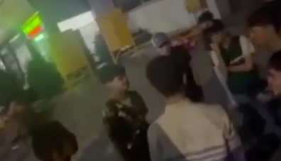 В Ташкенте подростки устроили массовую потасовку — видео