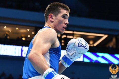 Самый молодой боксер сборной Узбекистана пробился в полуфинал Чемпионата мира