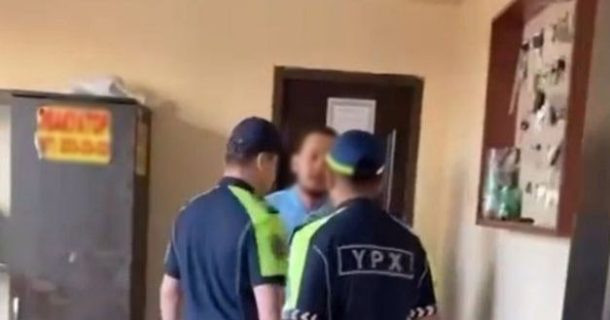 В Ташкенте мужчина устроил скандал с сотрудникам ДПС — видео