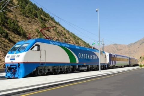 В Узбекистане ограничат скорость движения поездов из-за жары