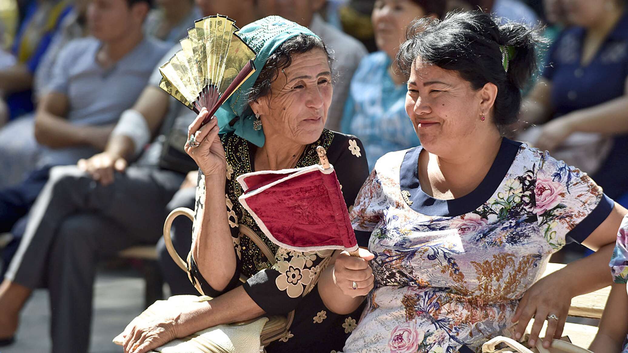 Узбекистанцы столкнутся с 45 градусной жарой и сильным ветром
