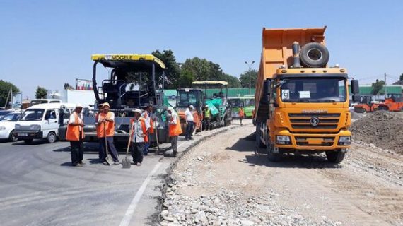 Выяснилось, с чем связан массовый ремонт дорог во многих районах Ташкента