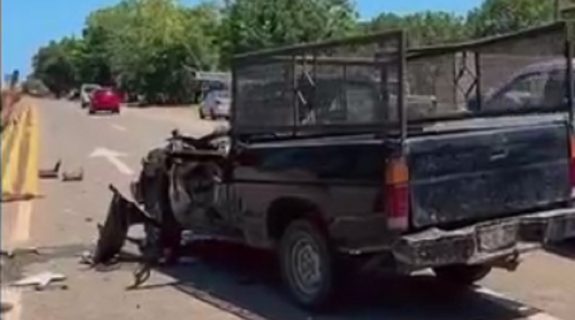 В Мексике разбился переполненный фургон с 14 нелегалами из Узбекистана — видео
