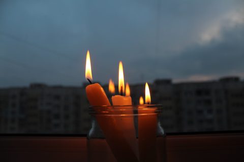 В трех районах Ташкента частично отключили свет — локации