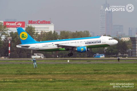 Летевший в Наманган самолет экстренно приземлился в Ташкенте