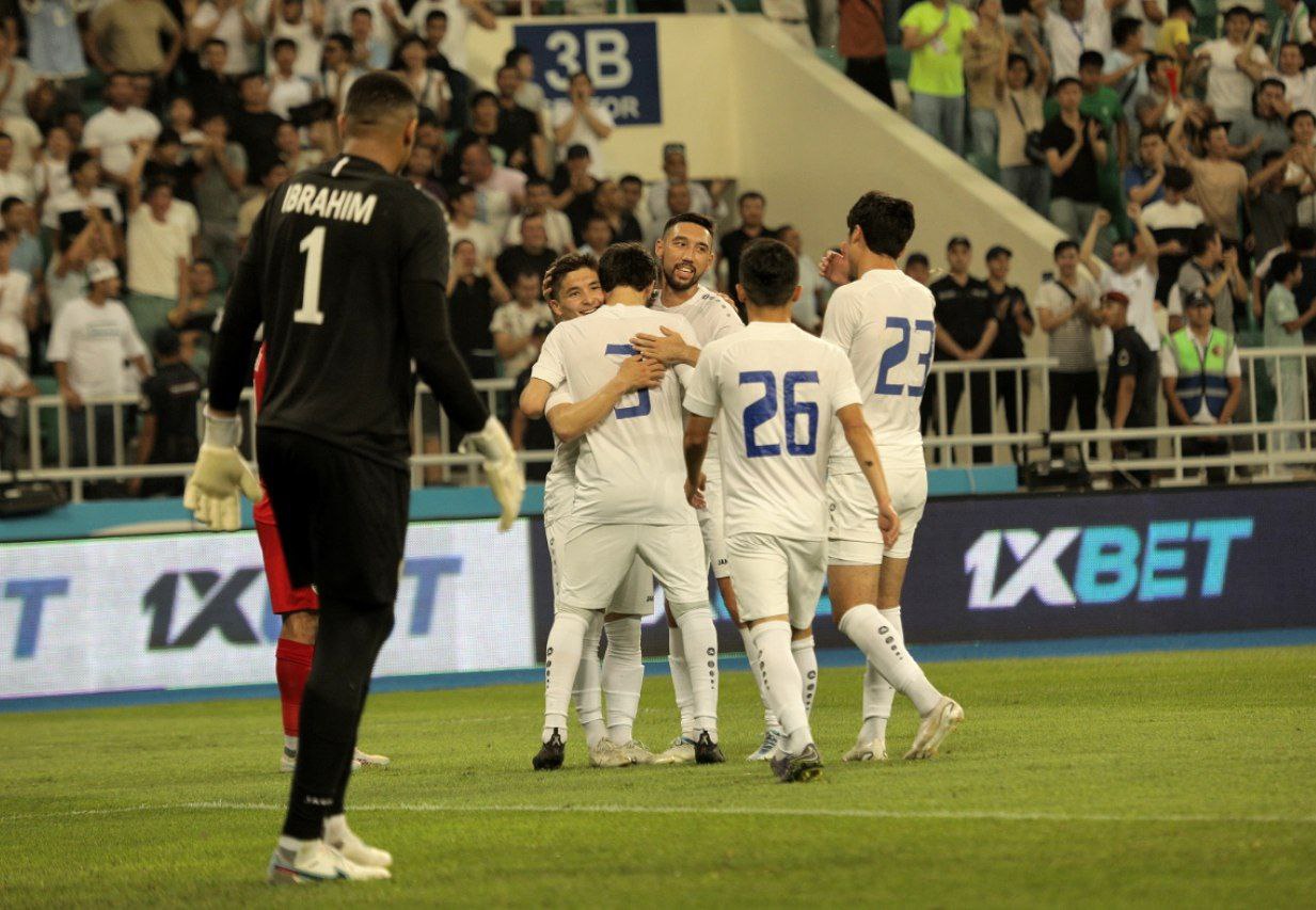 Сборная Узбекистана разгромила команду Омана в первом матче домашнего турнира по футболу