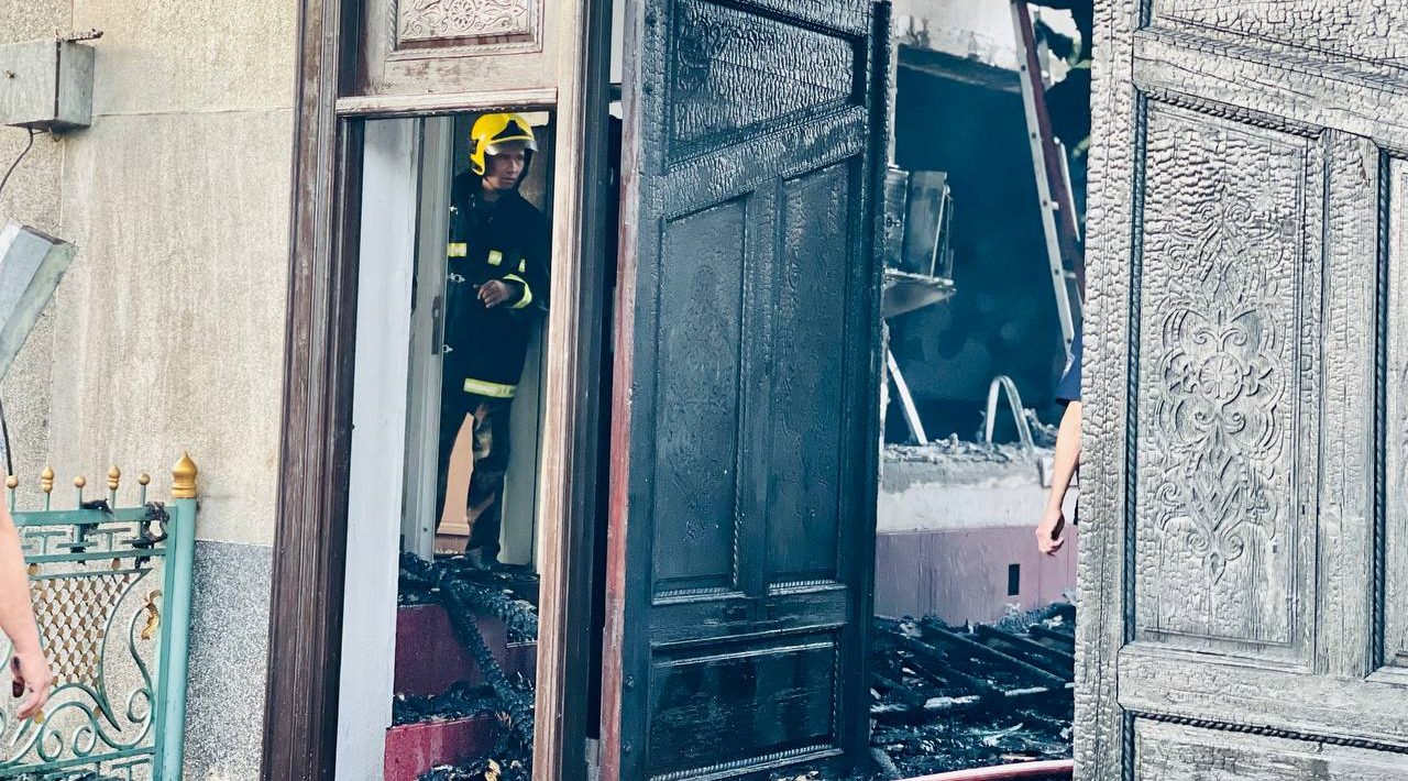В Андижане загорелись три соседних дома — видео