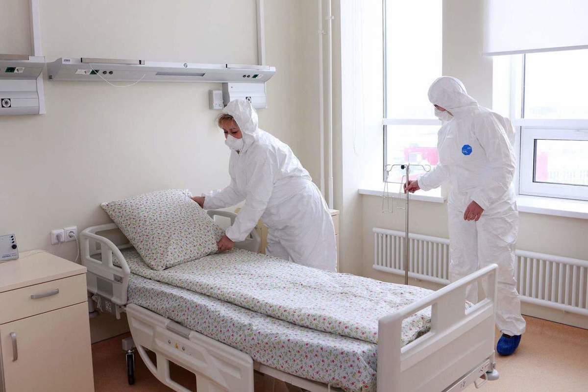 В Узбекистане почти две тысячи человек болеют коронавирусом