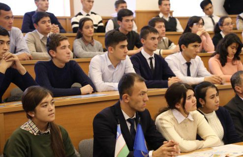В Узбекистане утвердили квоты по приему в государственные вузы