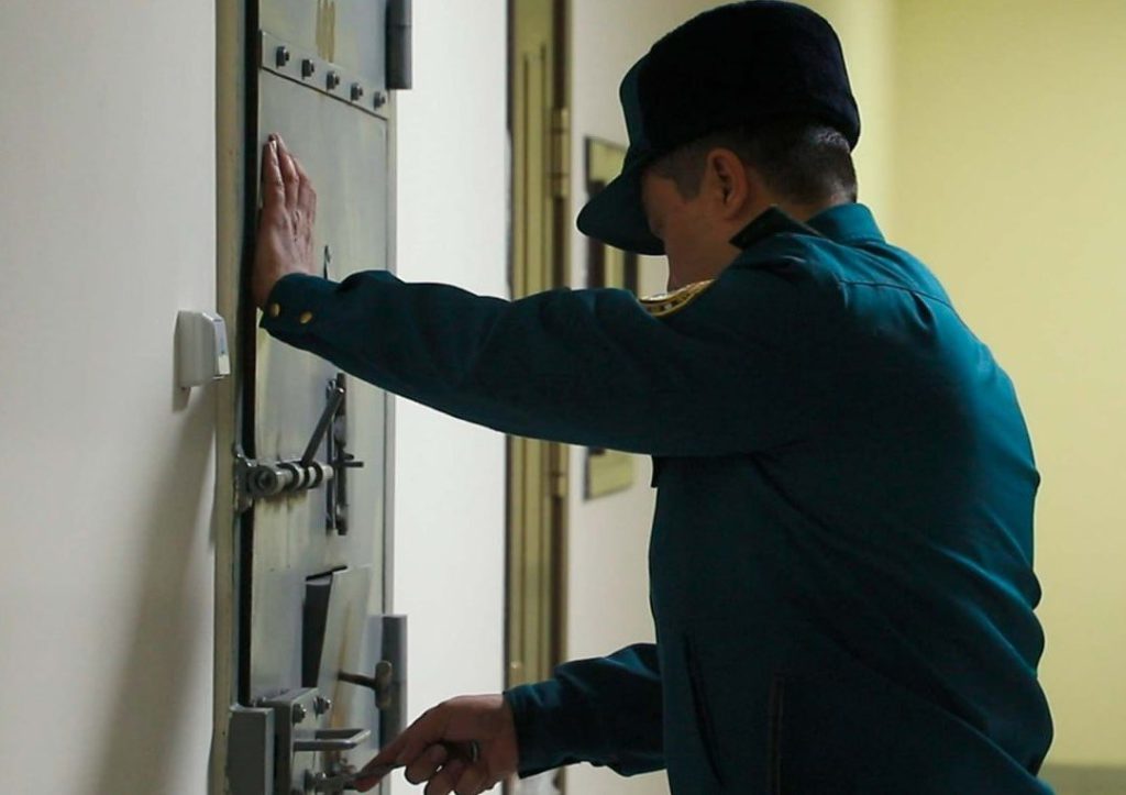 В Узбекистане задержанных будут проверять на следы пыток перед отправкой в места лишения свободы 1 В Узбекистане задержанных будут проверять на следы пыток перед отправкой в места лишения свободы