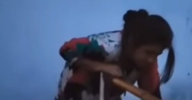 Четверо мужчин изнасиловали и избили женщину — видео