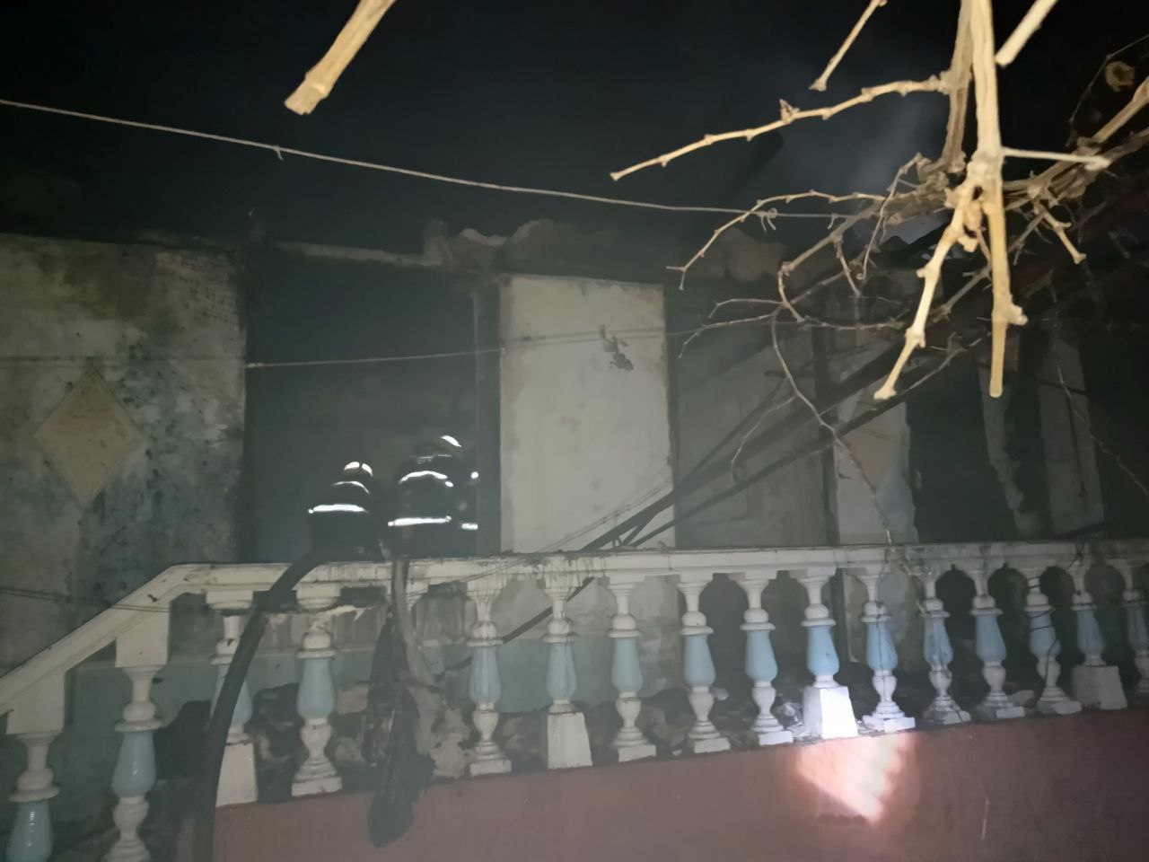 В Андижанской области случился ночной пожар в жилом доме