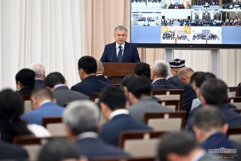 Президент раскритиковал и уволил руководителей Ферганской области