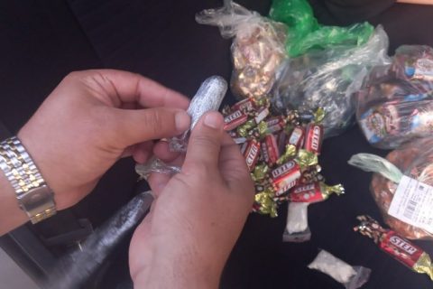 Мужчина из Санкт-Петербурга привез в Ургенч тяжелые наркотики под видом конфет