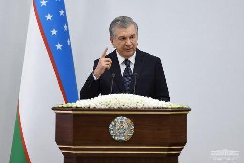 «Это измена»: президент пригрозил хокиму Самаркандской области увольнением заместителя