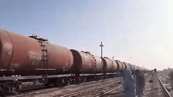 Афганистан вернул Узбекистану 67 цистерн с нефтью якобы из-за низкого качества