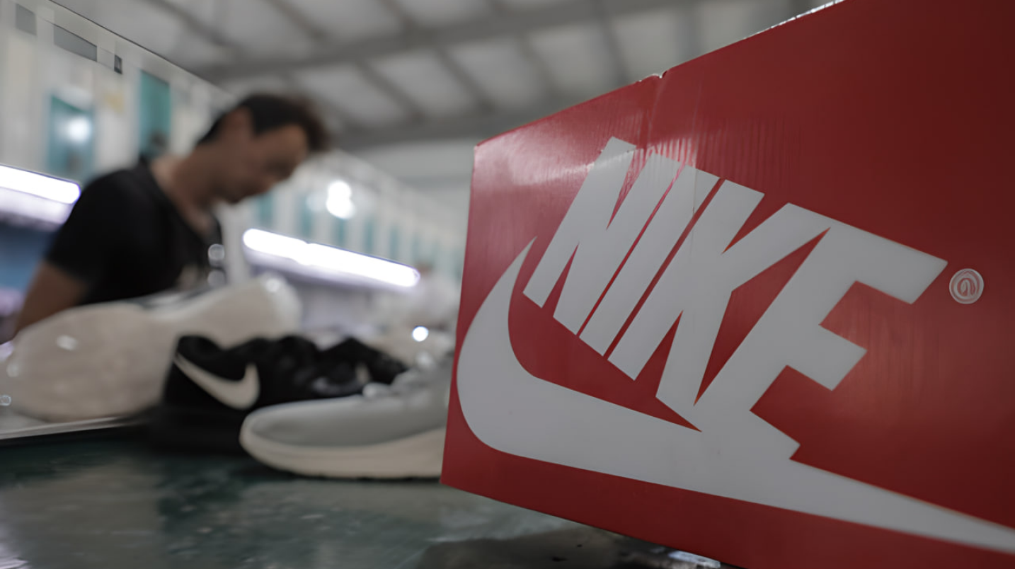 В Узбекистане начали официально производить кроссовки Nike