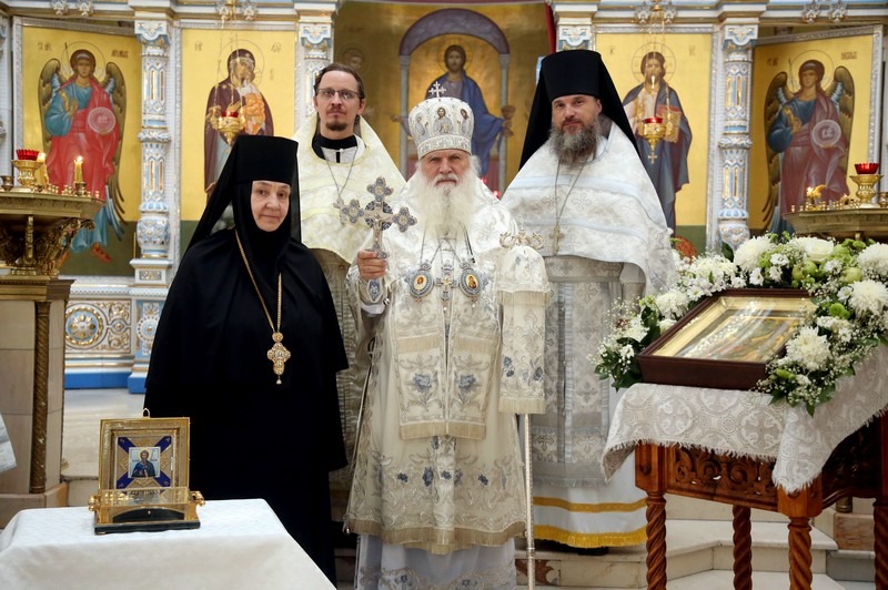 В Ташкент доставили мощи апостола Андрея Первозванного