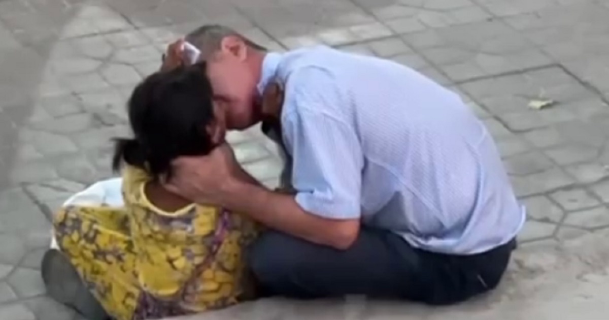 В Ташкенте заметили извращенца, пристающего к чужим детям — видео