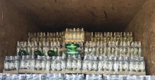 В Бухаре остановили грузовик, под завязку набитый поддельной водкой