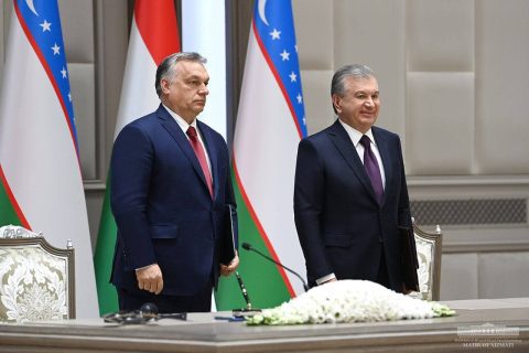 Президента Узбекистана пригласили в Венгрию