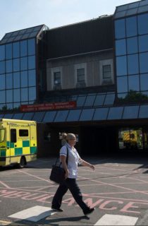 Британская медсестра признана виновной в убийстве семи младенцев