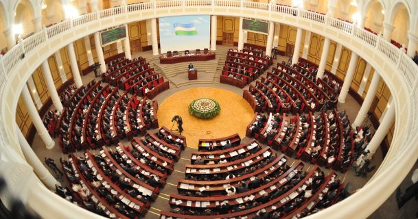 Парламент Узбекистана не намерен проводить самороспуск