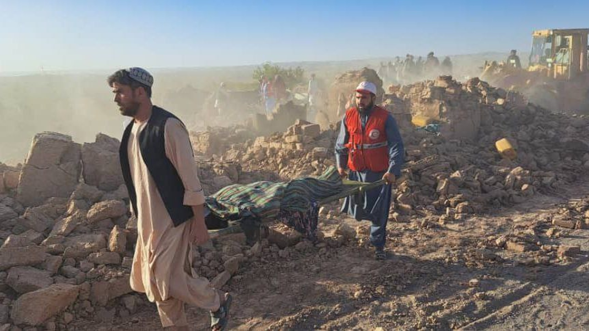 Узбекистан отправил 100 тонн гуманитарной помощи в Афганистан