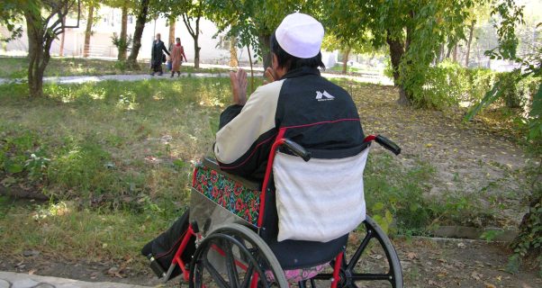 В Узбекистане запустят телефон доверия для социально уязвимых людей
