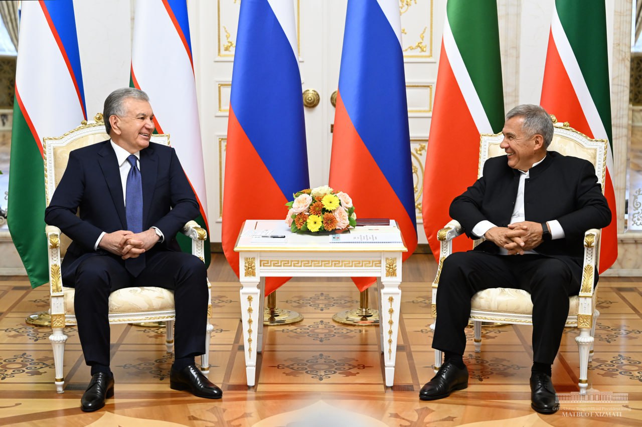 Президент Узбекистана переговорил с главой Татарстана