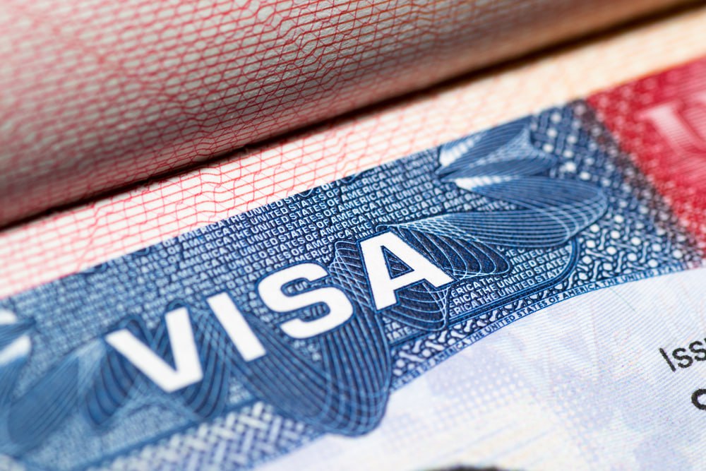 Как продлить визу в США без собеседования?