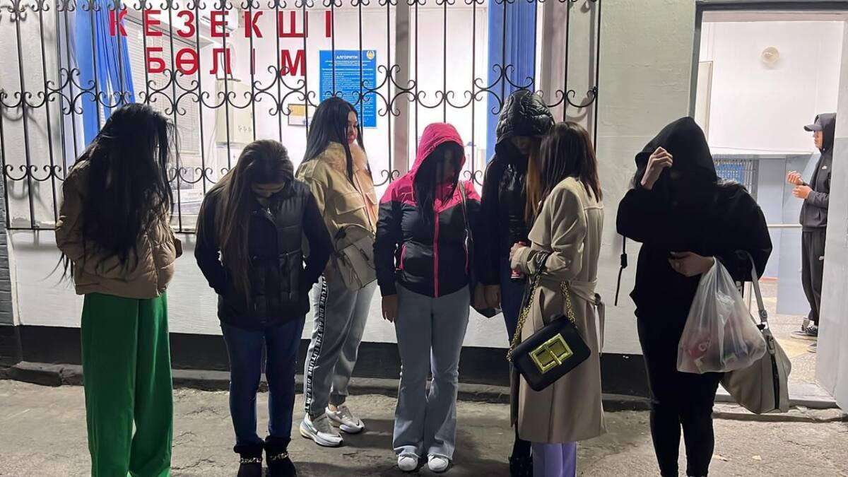 Полиция Алматы задержала отряд проституток из Узбекистана
