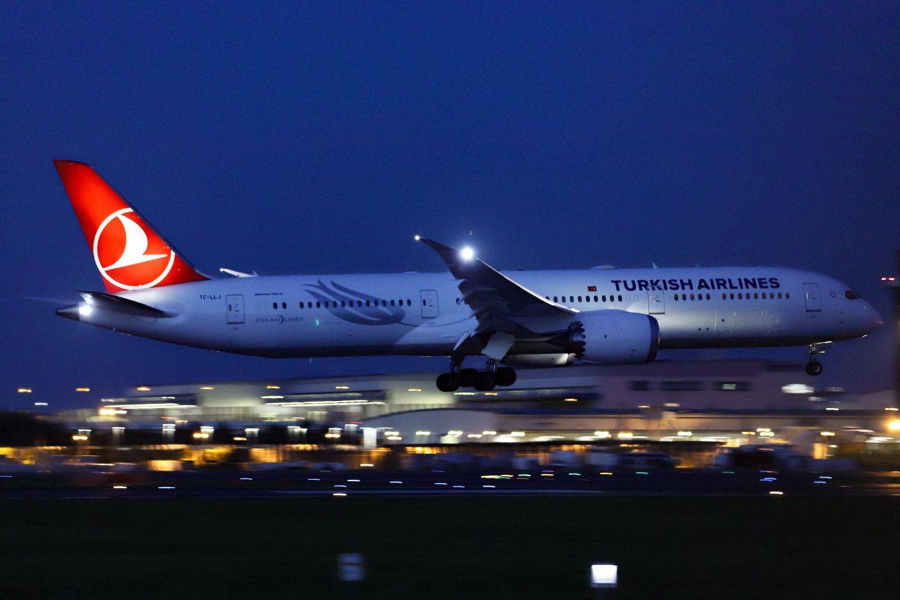 Между Ташкентом и Стамбулом отменены все рейсы Turkish Airlines